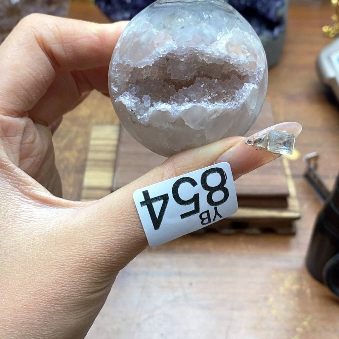 未镶嵌水晶大型摆件（非配饰）