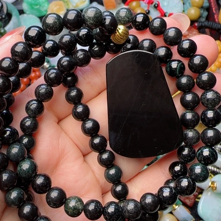 翡翠颈饰未镶嵌天然A货47