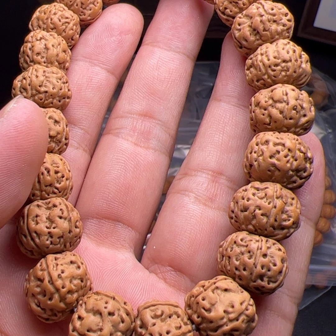 额***7猴头核桃吊坠卡罗拉