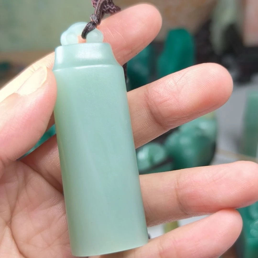 寿山石印石梅子青如意钮