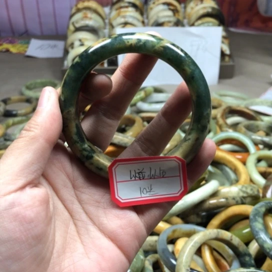 未镶嵌蛇纹石玉手镯以***后