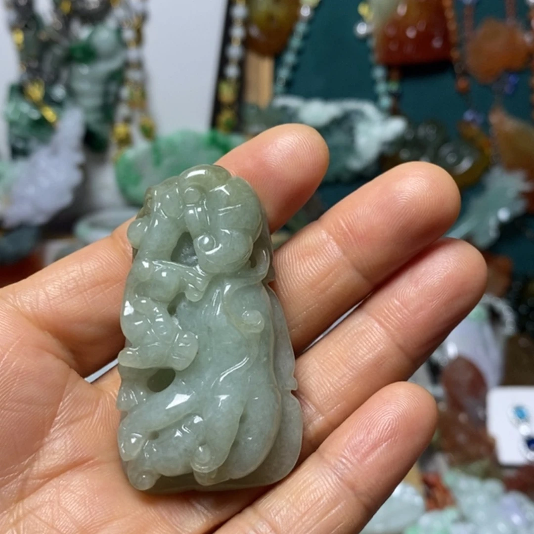 【闪购商品】翡翠吊坠(赠链)未镶嵌