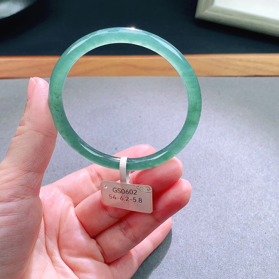 翡翠未镶嵌手镯天然翡翠手镯a货