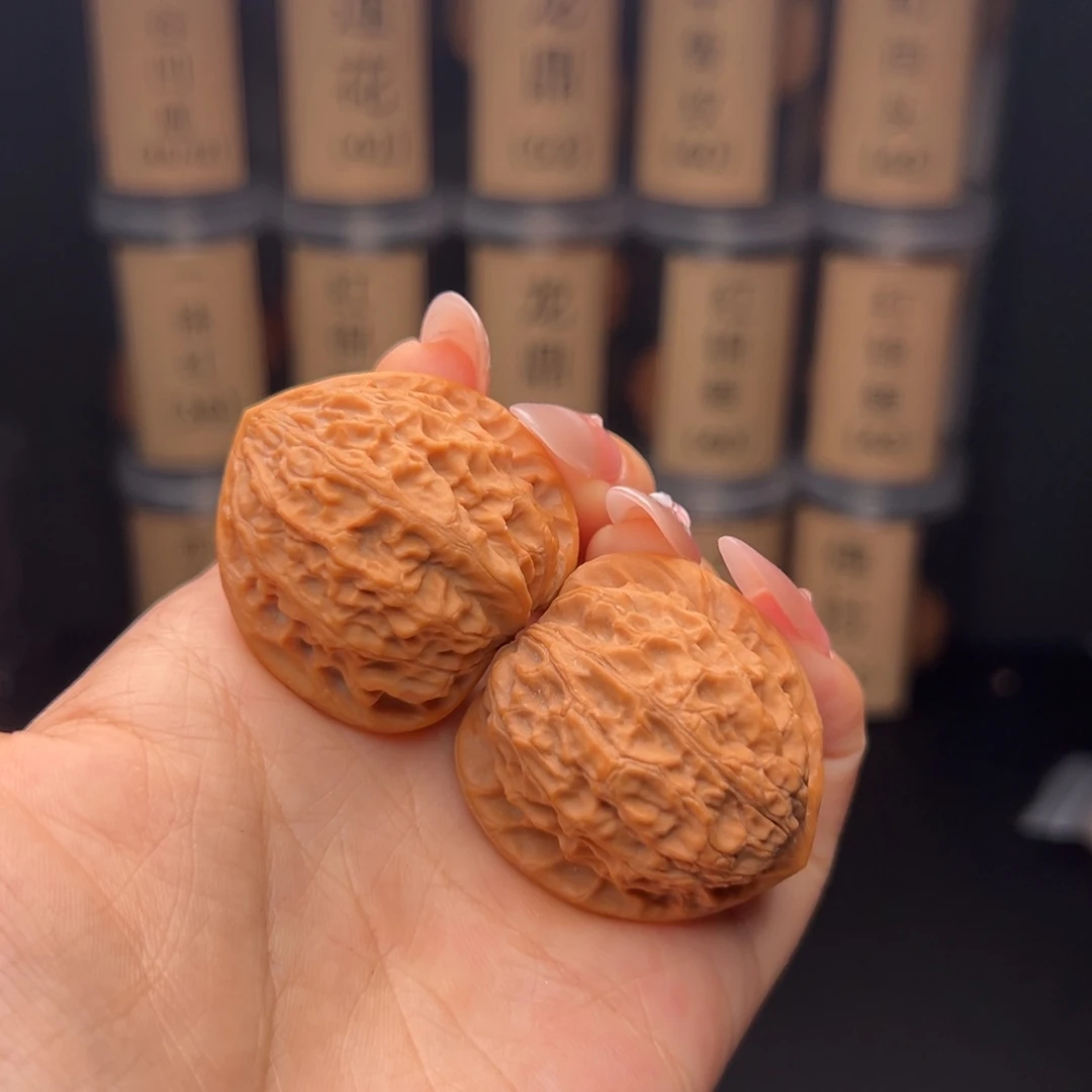 超***文玩核桃吊坠金牛