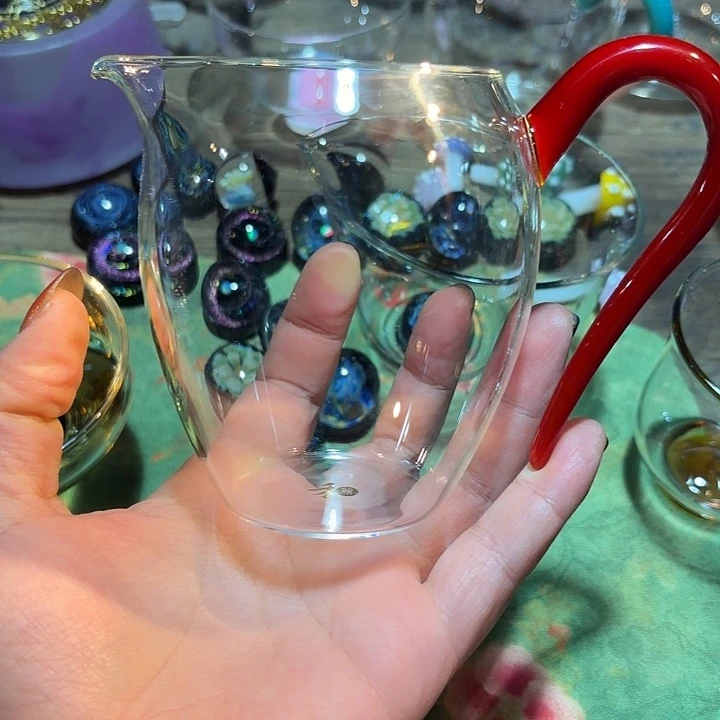 玻璃茶器依然朱红