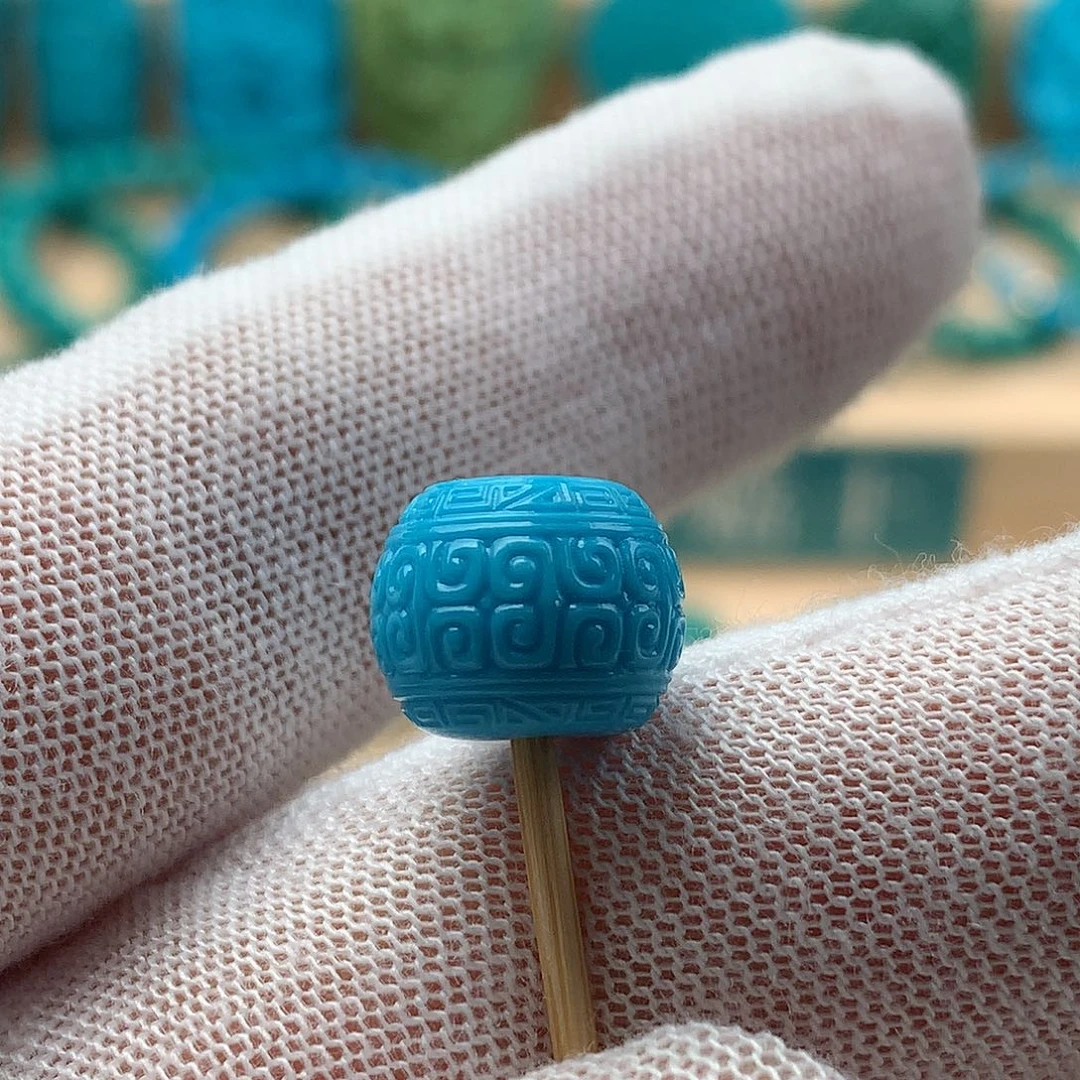 绿松石未镶嵌颈饰