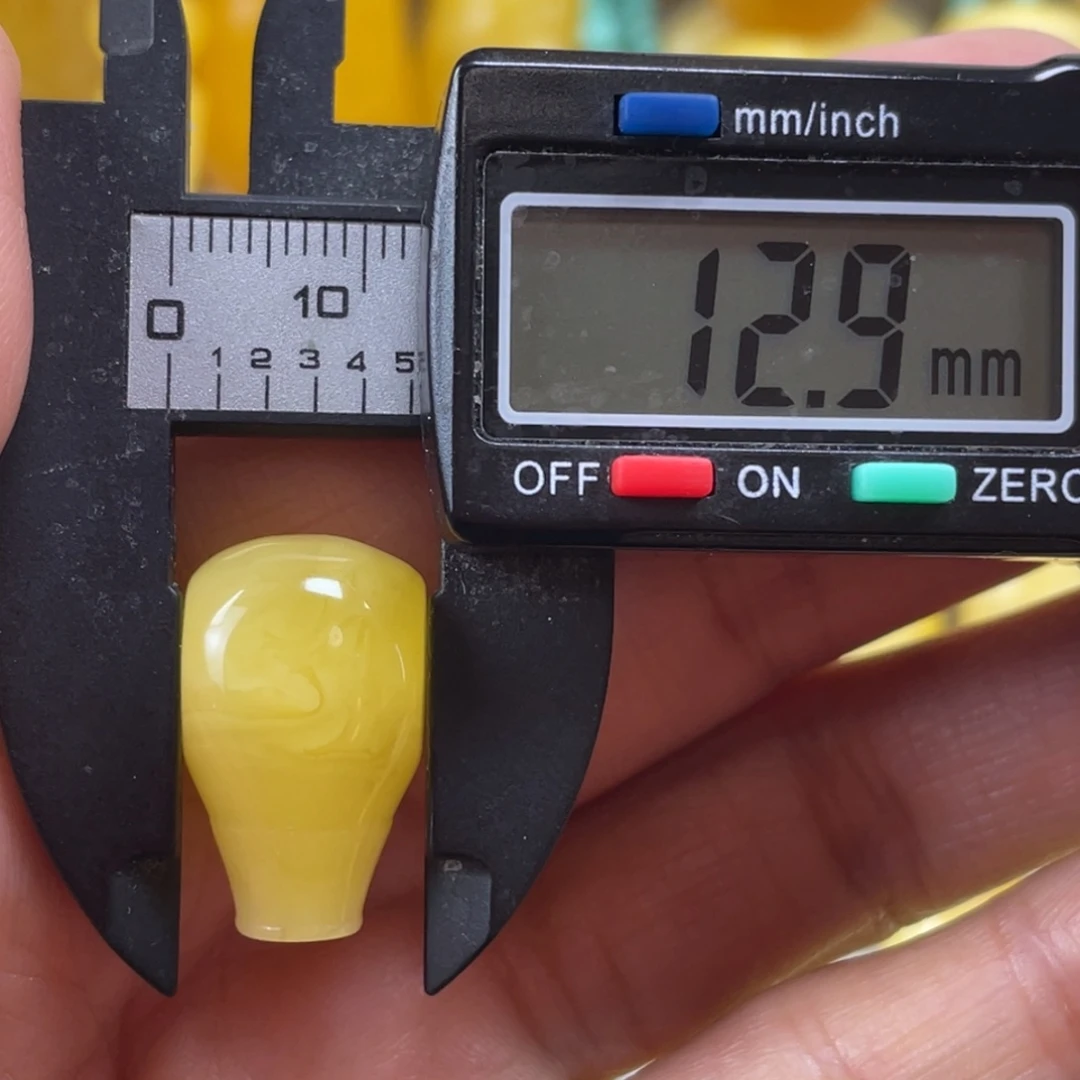 蜜蜡未镶嵌裸石26杂