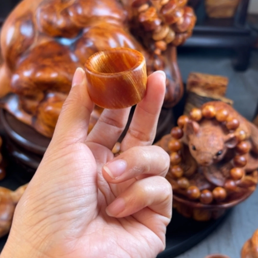 【闪购商品】松木（琥珀木）把件