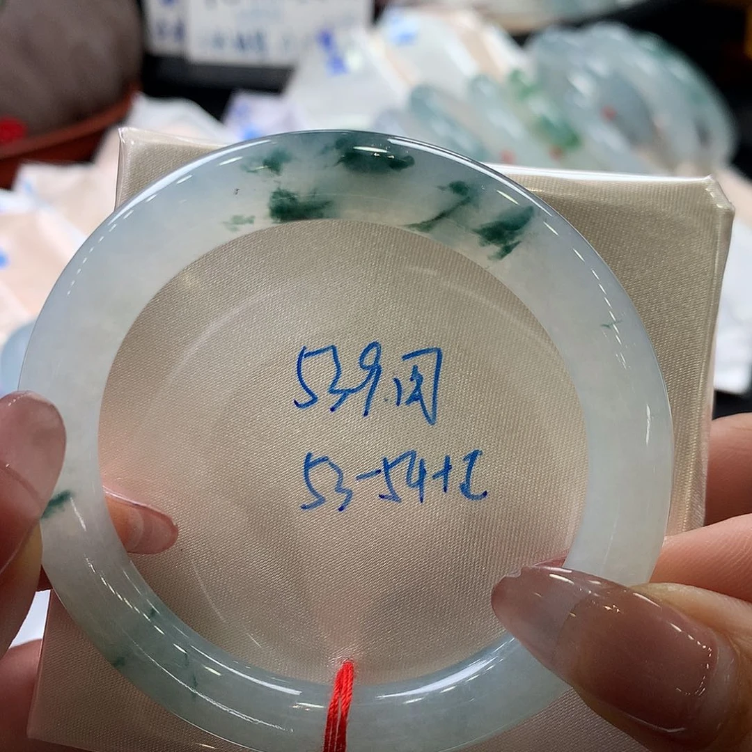 翡翠手镯未镶嵌53.9圆