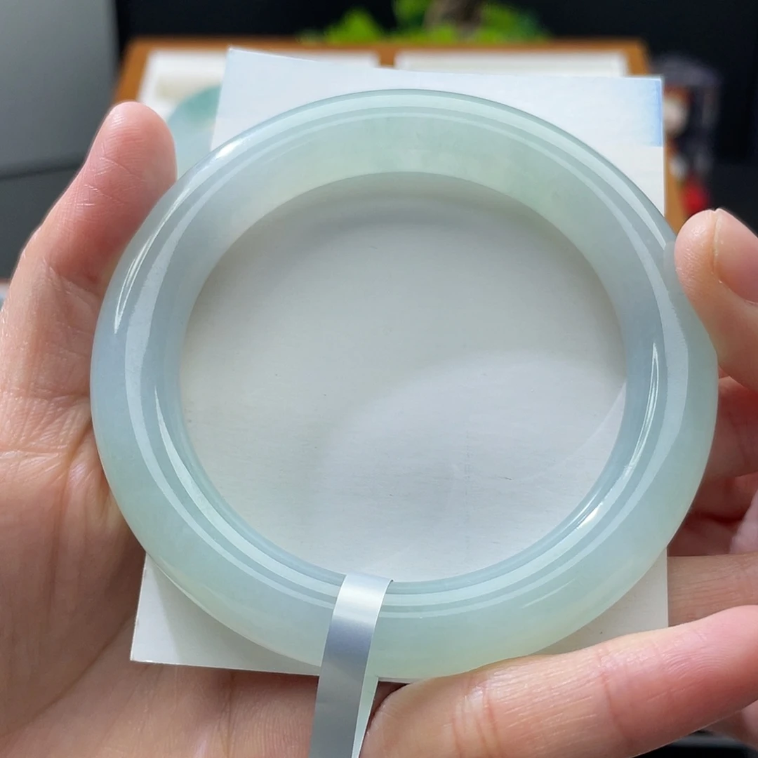 翡翠未镶嵌手镯57.4冰晴