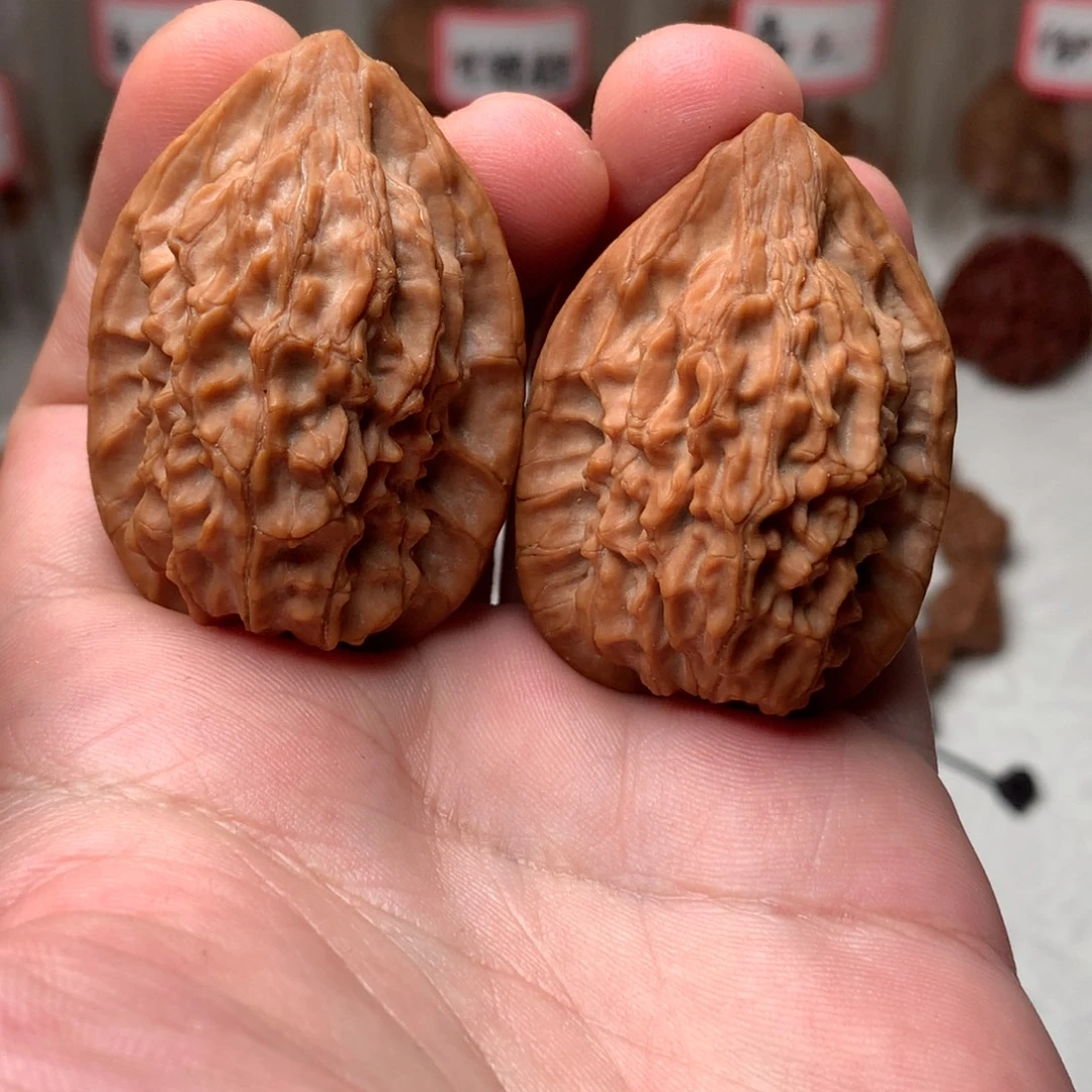 把件文玩核桃野生鸡心