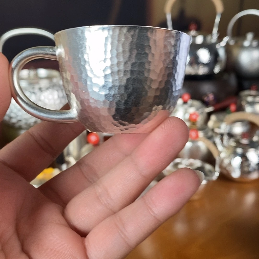 手工制作茶杯喝茶银衣