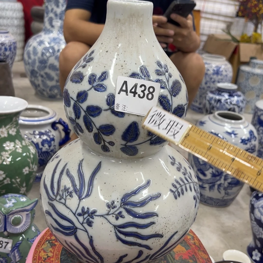 微瑕青花瓷器值得厚爱