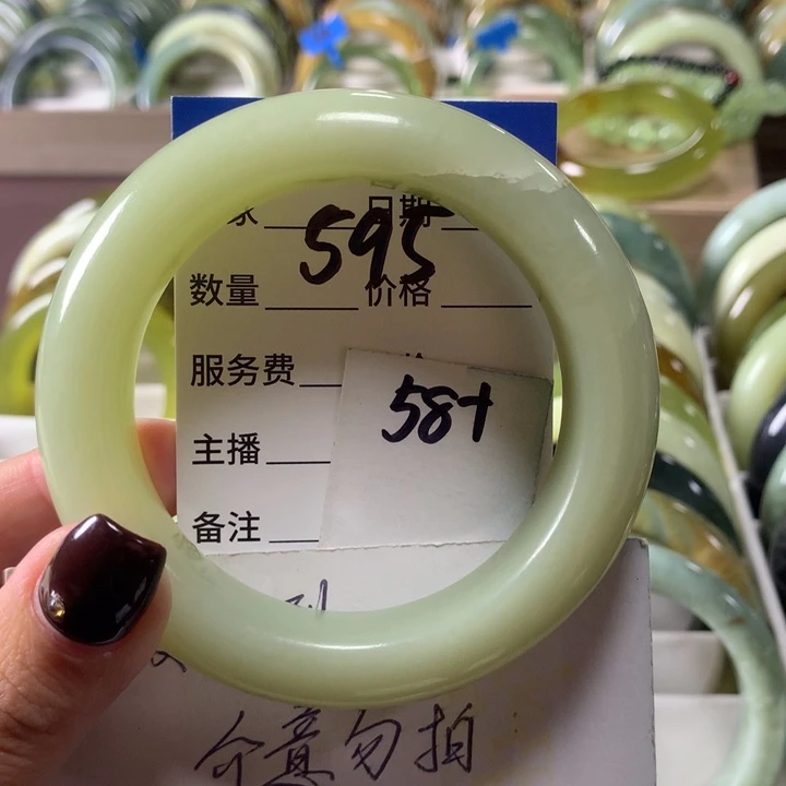 蛇纹石玉未镶嵌手镯595