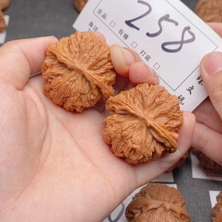 文玩核桃吊坠43苹果258