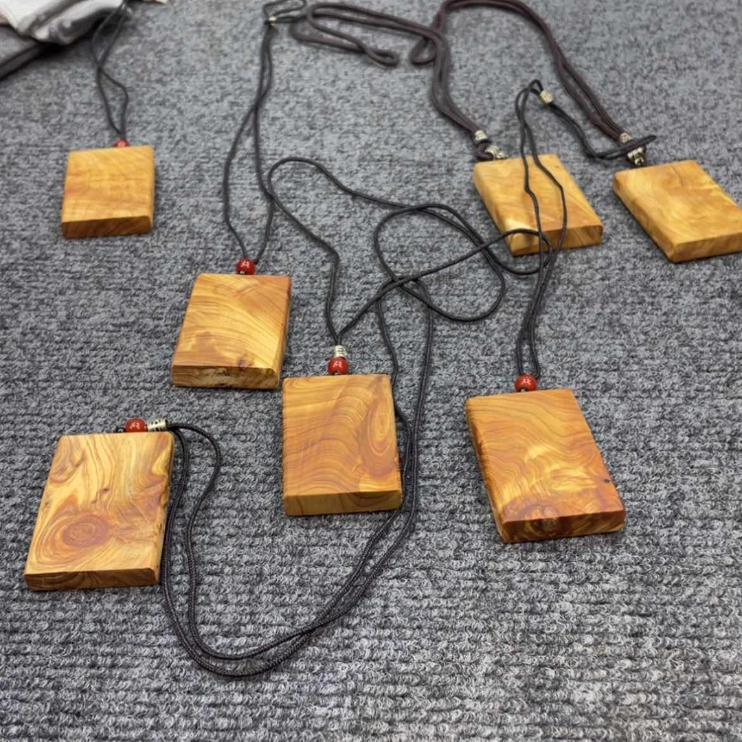 【闪购商品】柏木（崖柏）太行崖柏，变异闪电无事牌