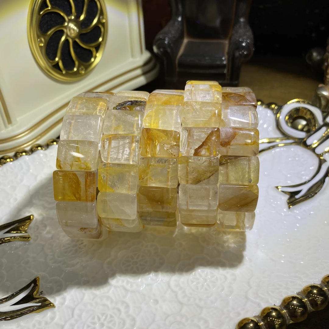 V365-天然老矿料胶花水晶手排-多样性发其一