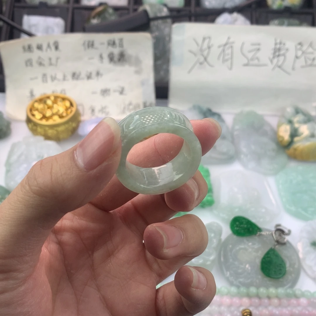 翡翠颈饰未镶嵌－