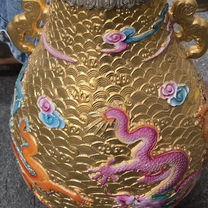 劉***駿摆件摆件等各种工具进行