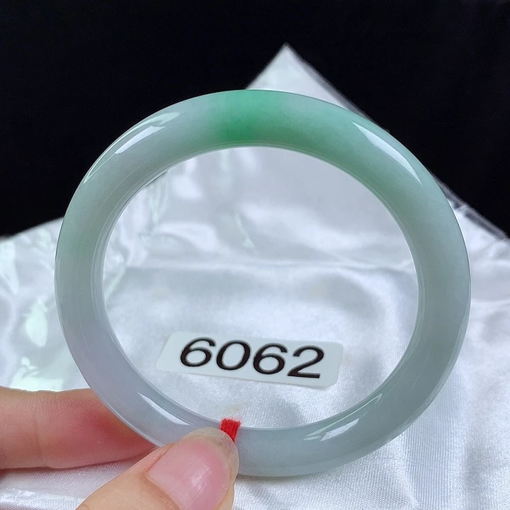 未镶嵌手镯翡翠52圈