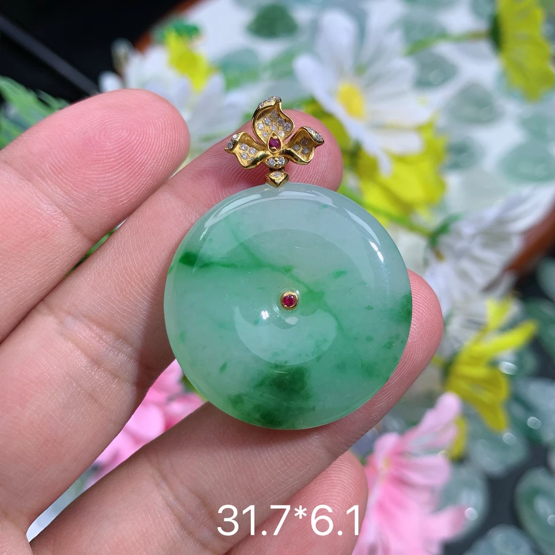 缅甸天然翡翠A货冰润飘绿平安扣吊坠M百搭精致女士时尚雕刻精美