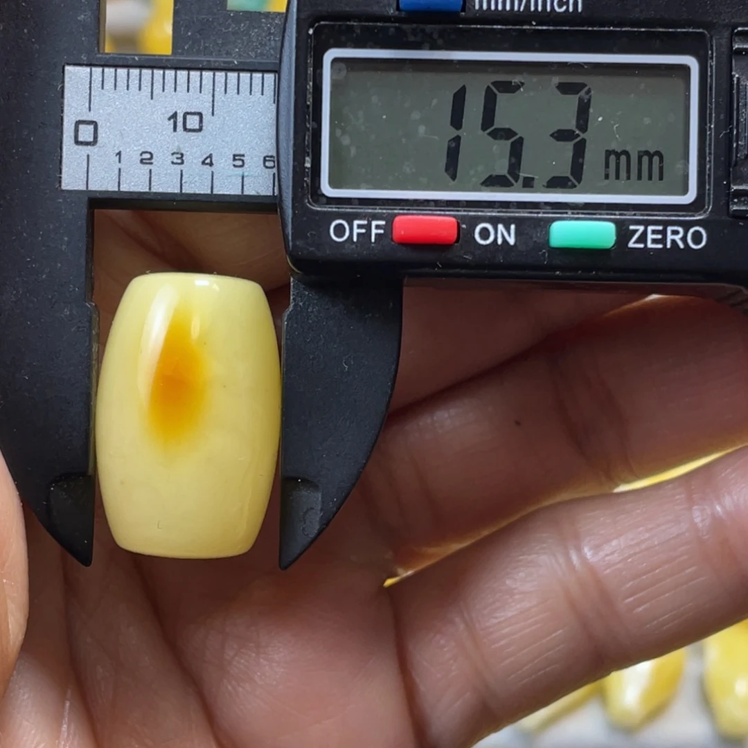 【闪购商品】裸石蜜蜡未镶嵌墨*37杂