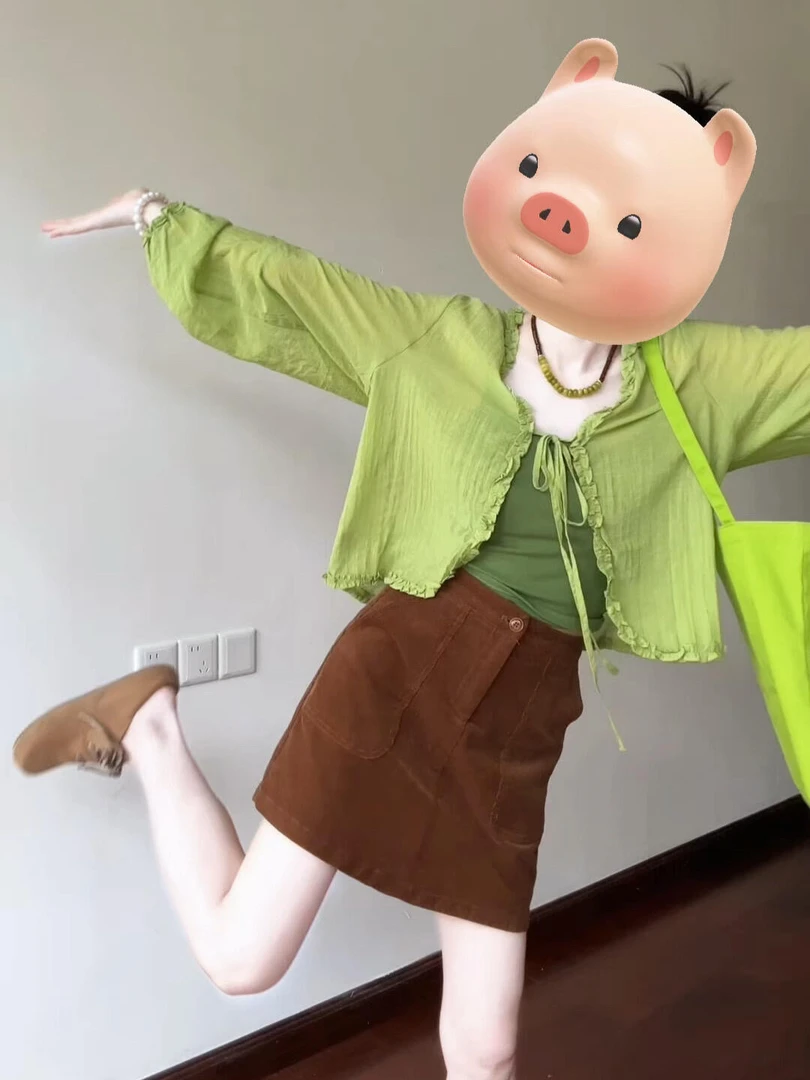 2025早秋新款韩系绿色系带衬衫上衣内搭吊带背心搭配半身裙三件套