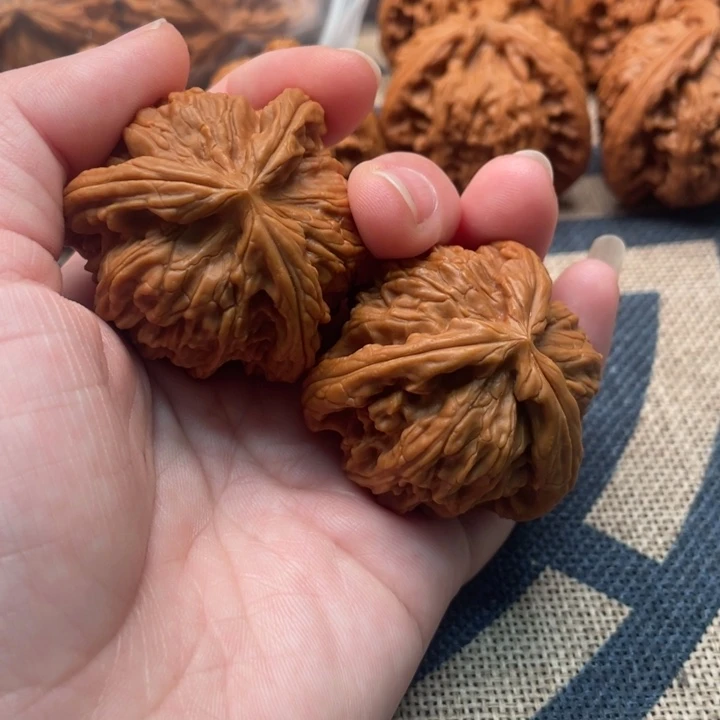 老***铭核桃白狮子41核桃