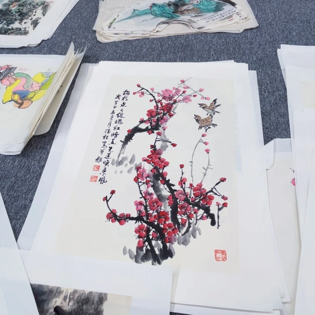 国画艺****室四尺三开绘画作品
