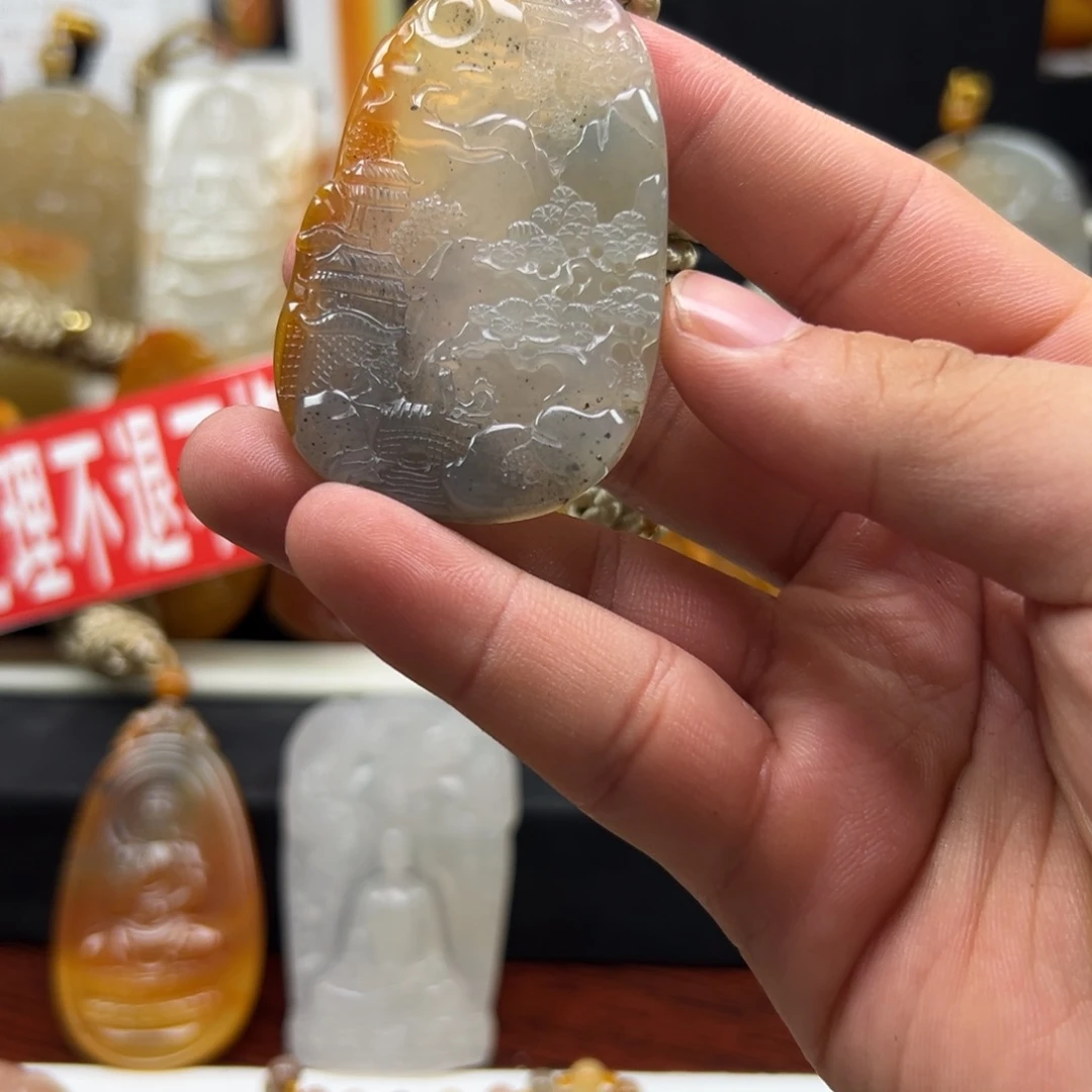 未镶嵌石英质玉（黄龙玉）黄龙玉