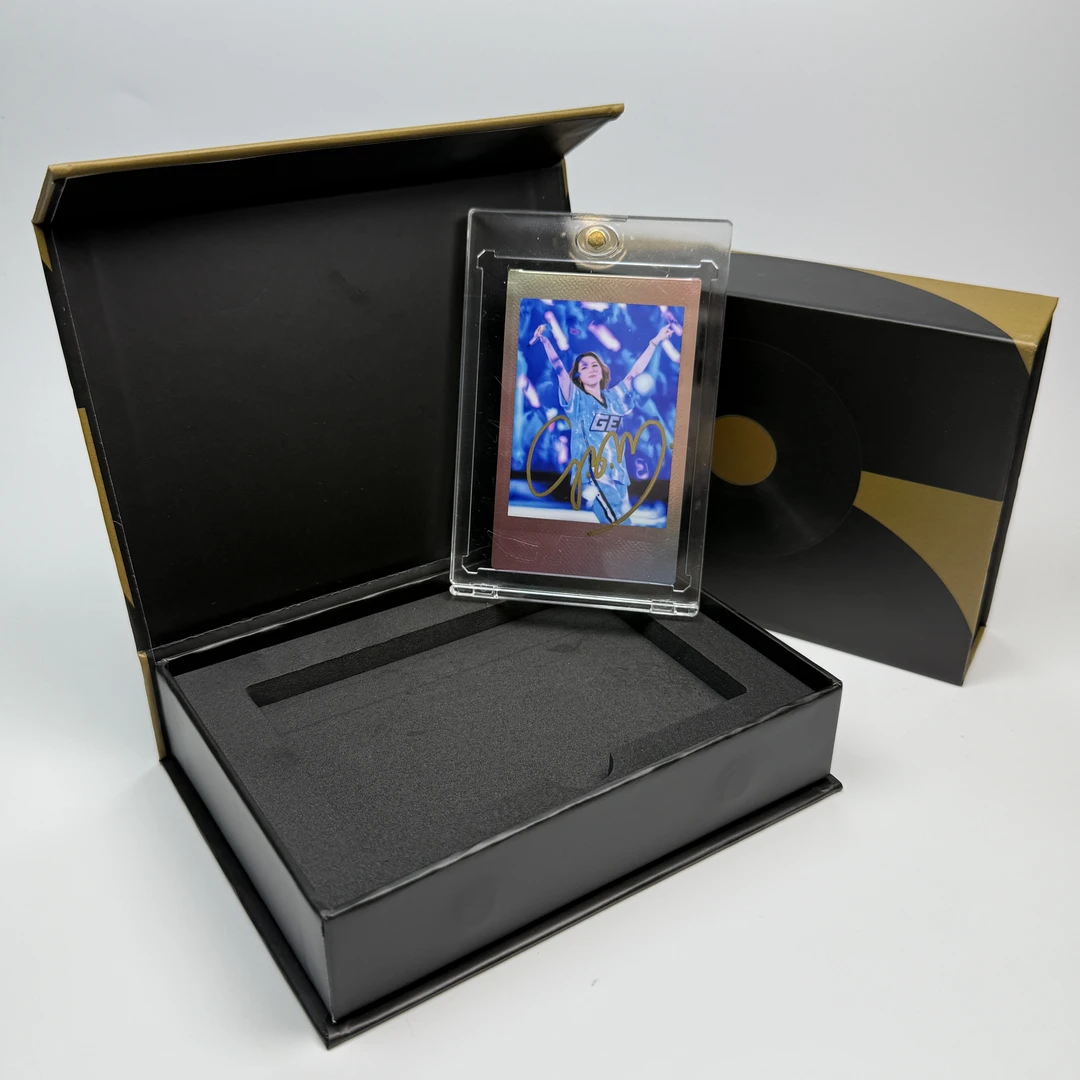 N2528邓紫棋 签名正品拍立得照片 人鱼