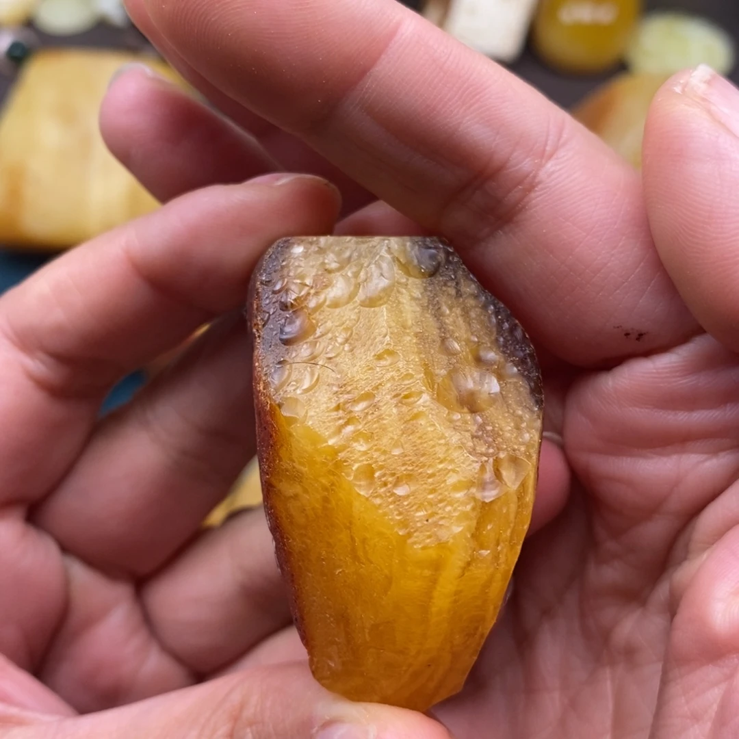 定制琥珀未镶嵌蜜蜡