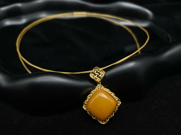 「玉见珠宝甄选」蜜蜡镶嵌吊坠锁骨链多样性发货蜜蜡吊坠