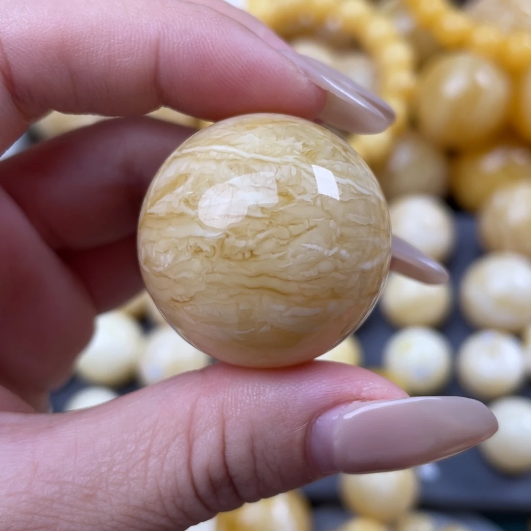 不***子蜜蜡未镶嵌珠宝奇石