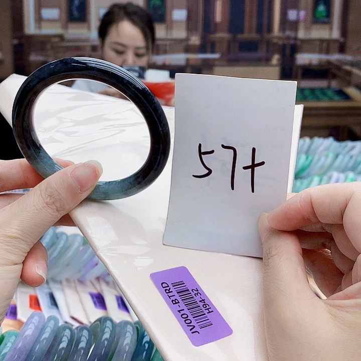 翡翠手镯未镶嵌The