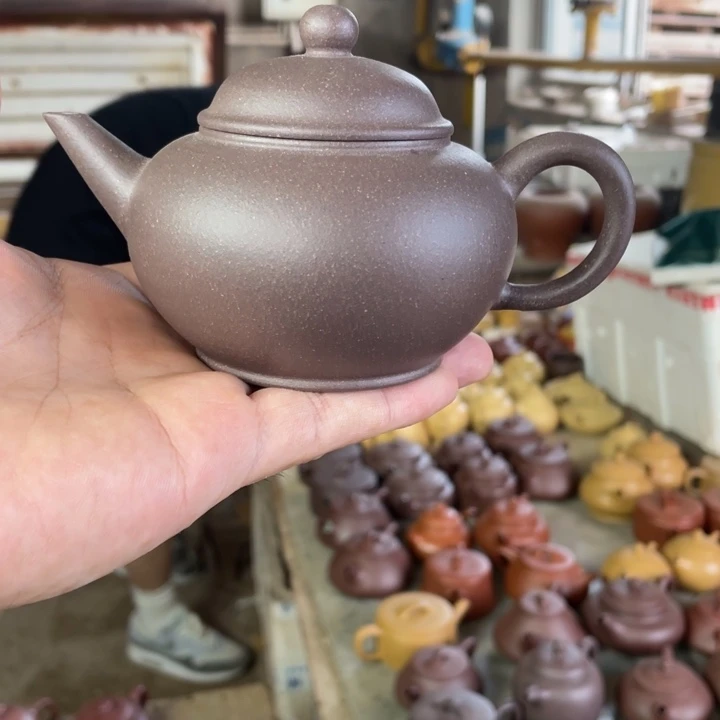 紫砂紫砂水平。 天青泥