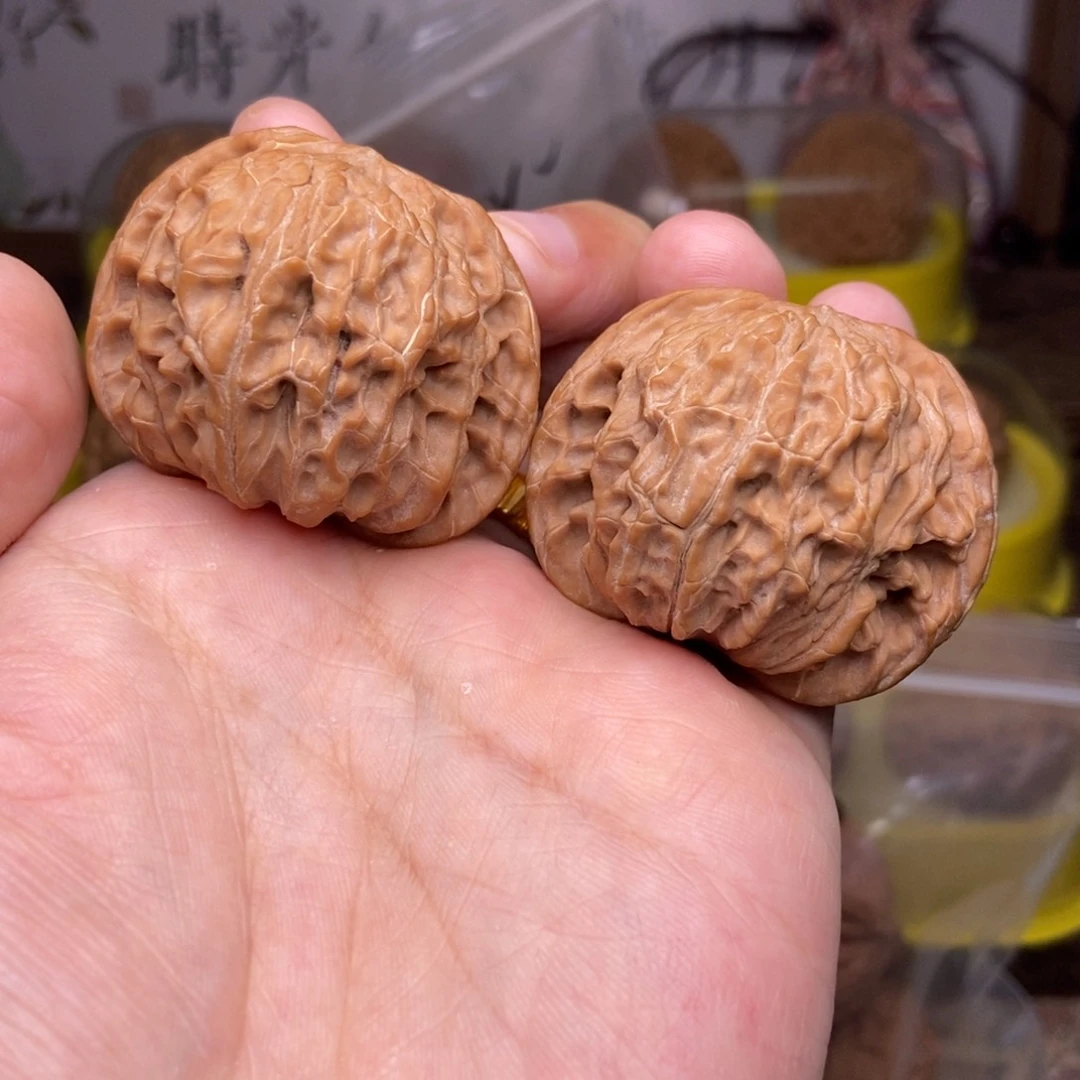 文玩核桃吊坠全品42尺磨盘红皮山地磨开播