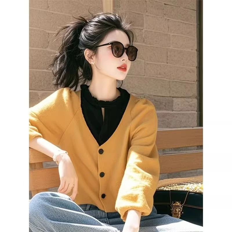 今年流行爆款漂亮小衫洋气独特超好看姜黄色拼接假两件上衣女春秋