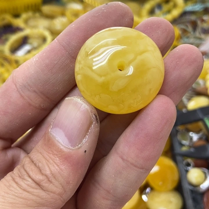 裸石蜜蜡未镶嵌吊坠