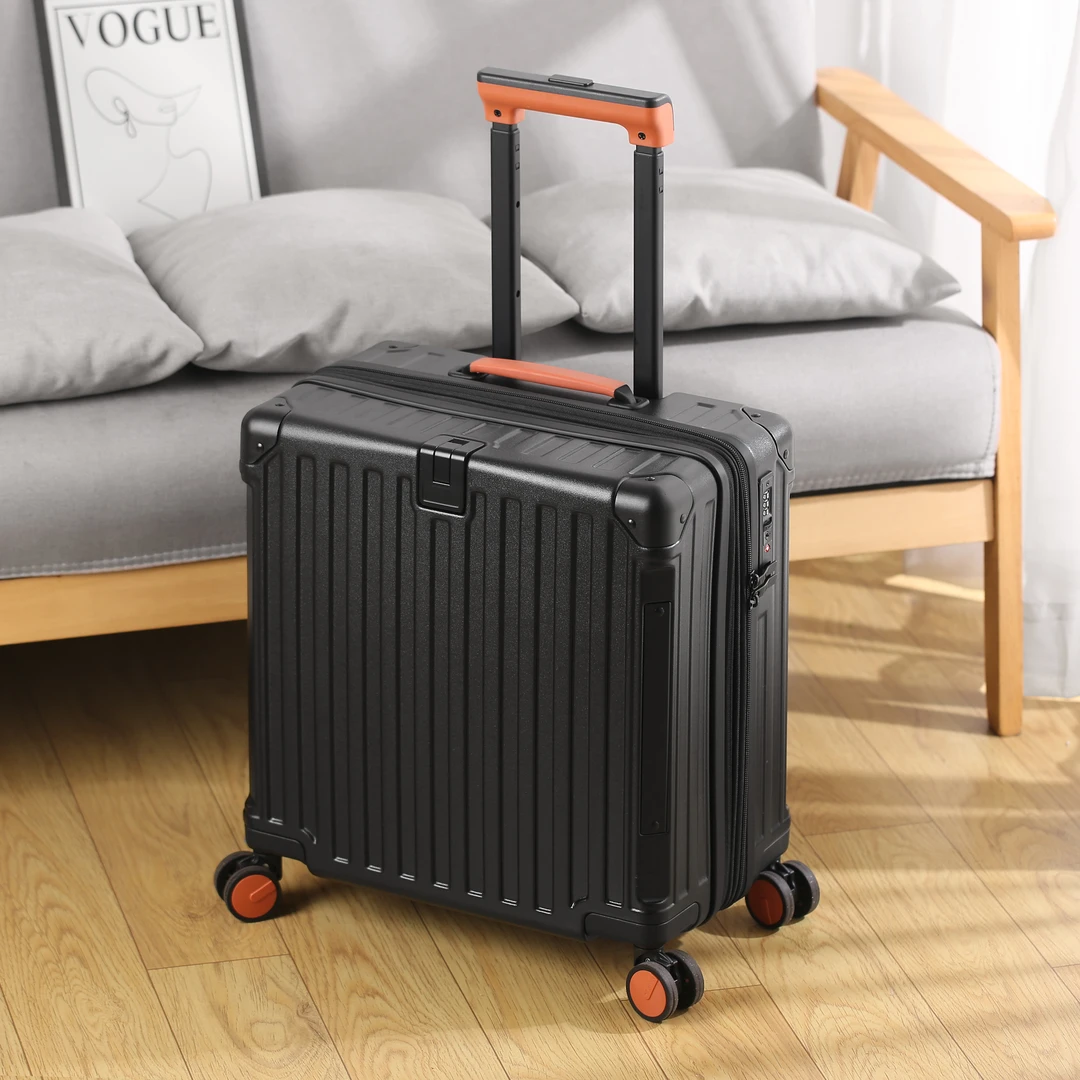 行李箱。18寸多功能登机箱扩展容量，充电接口，杯架，挂钩