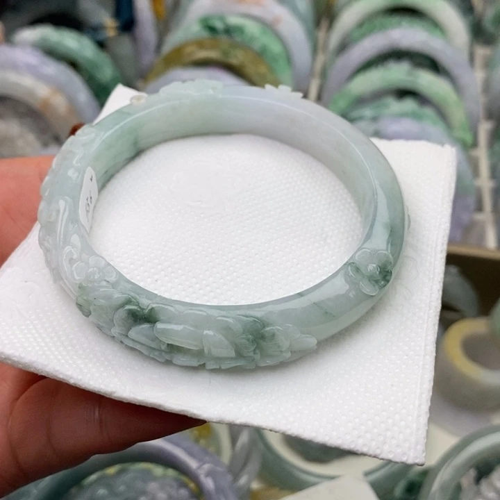 翡翠未镶嵌手镯55.6圈