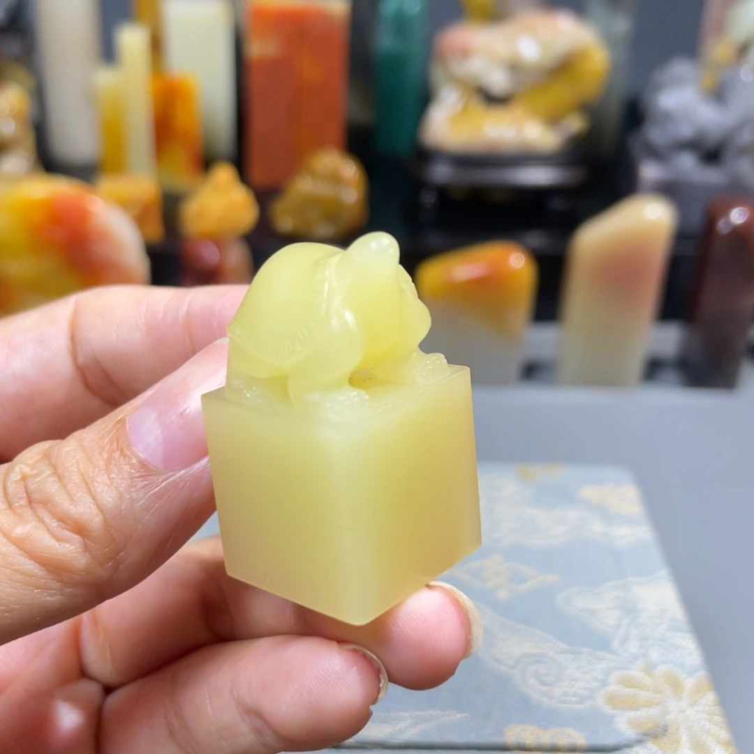 寿山石大****8寿山石雕刻