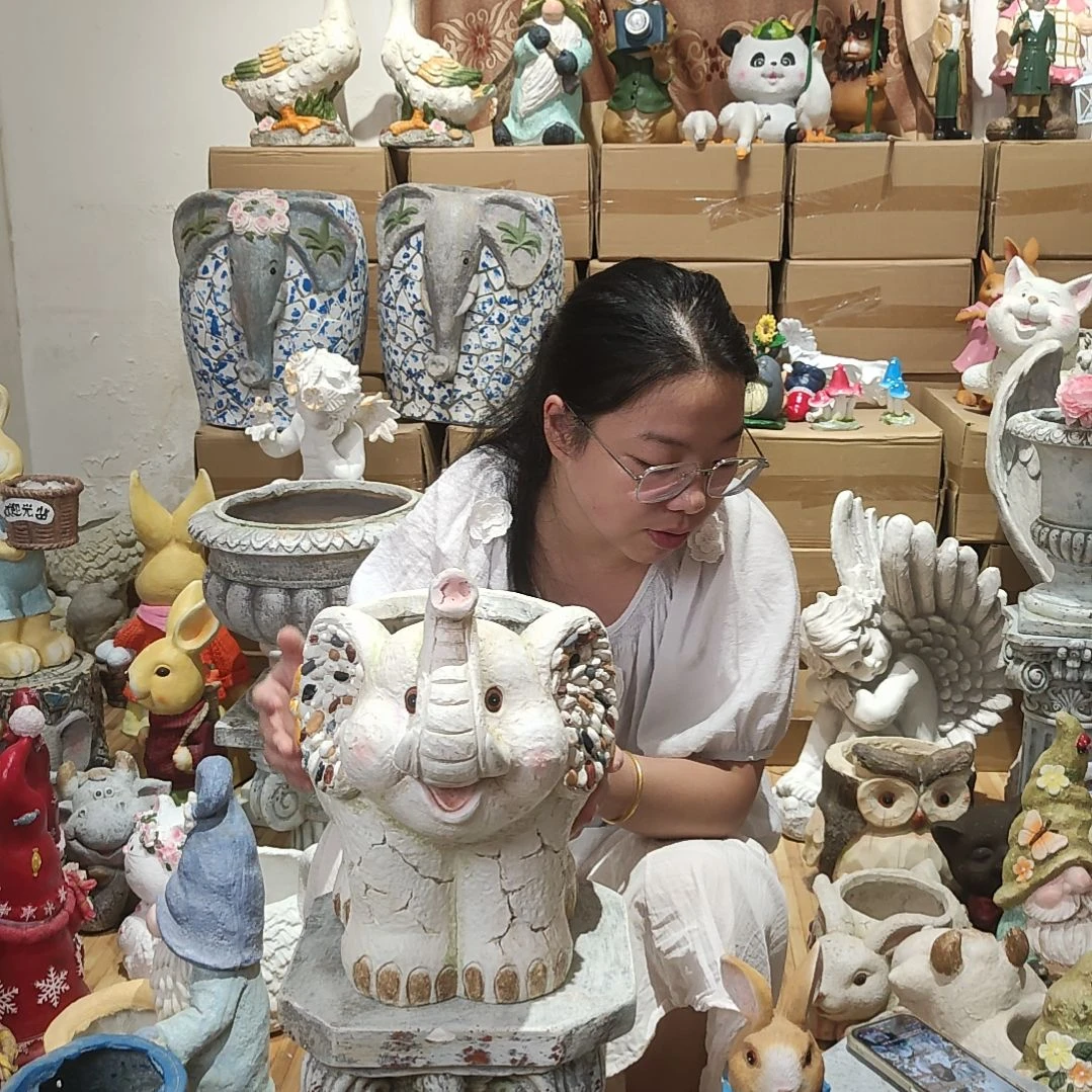 合成树脂氧化镁白色大象花盆一个