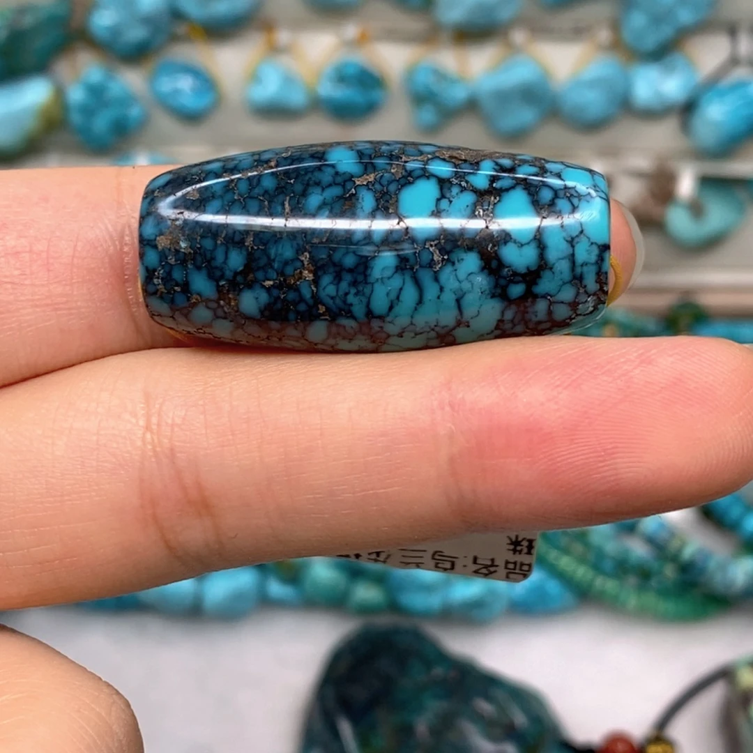 未镶嵌绿松石原矿