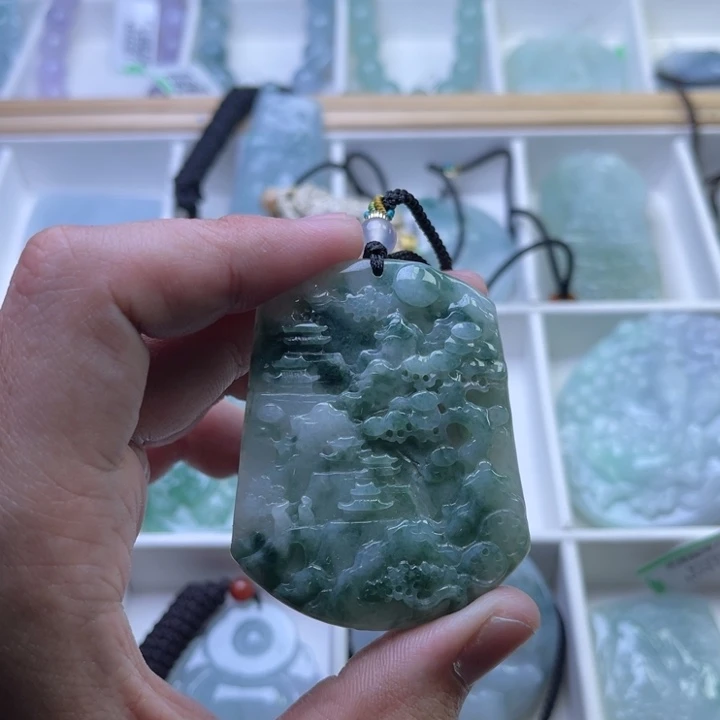 翡翠未镶嵌颈饰044