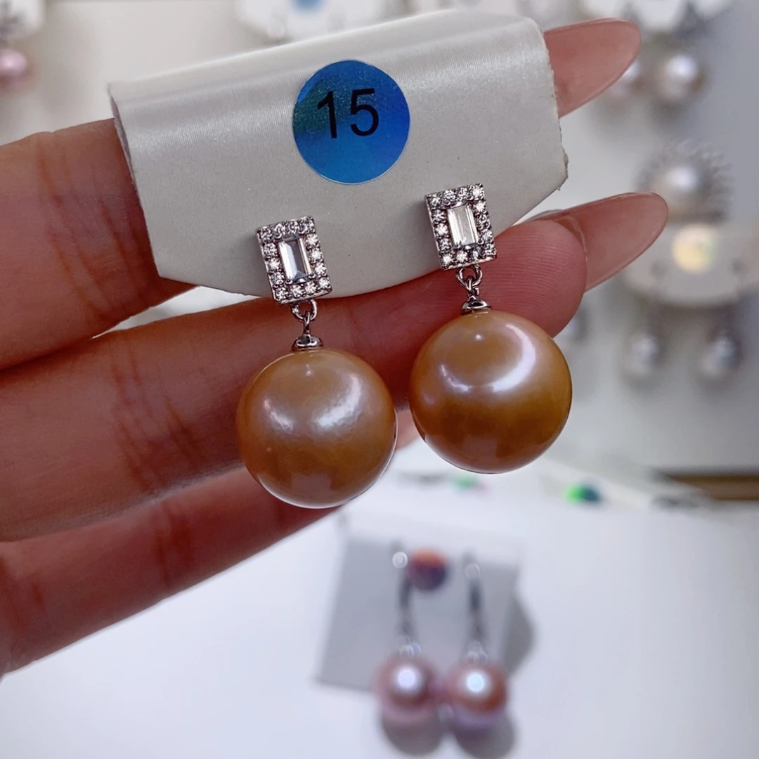 雨***蝶银S925镶嵌淡水珍珠耳饰