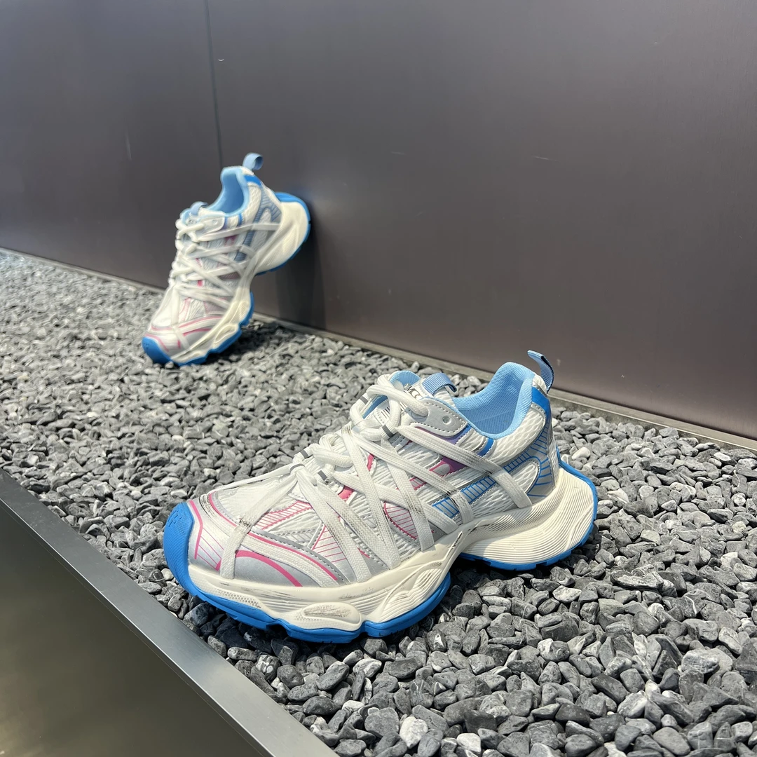 2025夏季单网时尚透气圆头休闲拼接软底网面低帮超轻老爹鞋