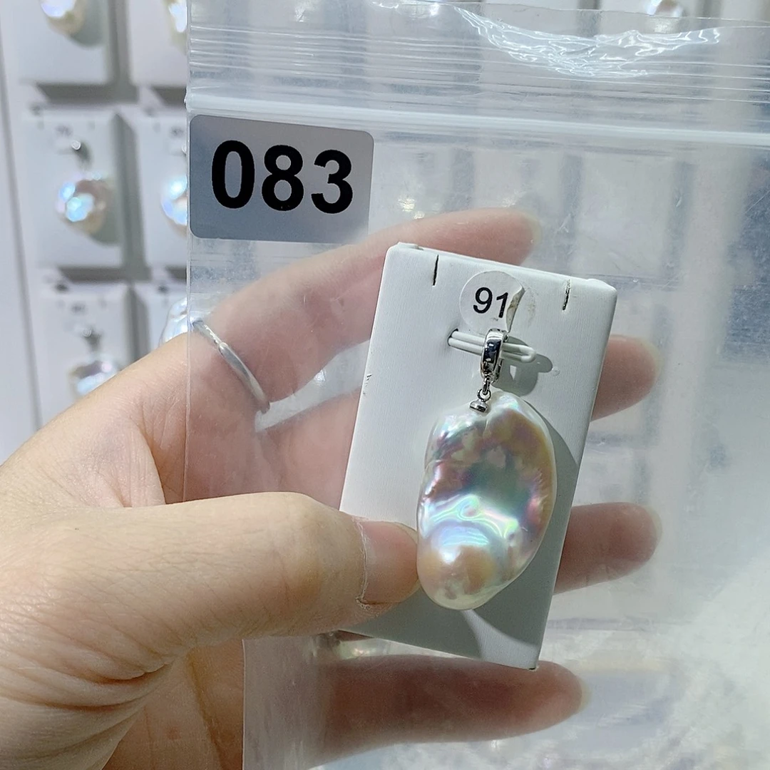 淡水珍珠合金颈饰?**?