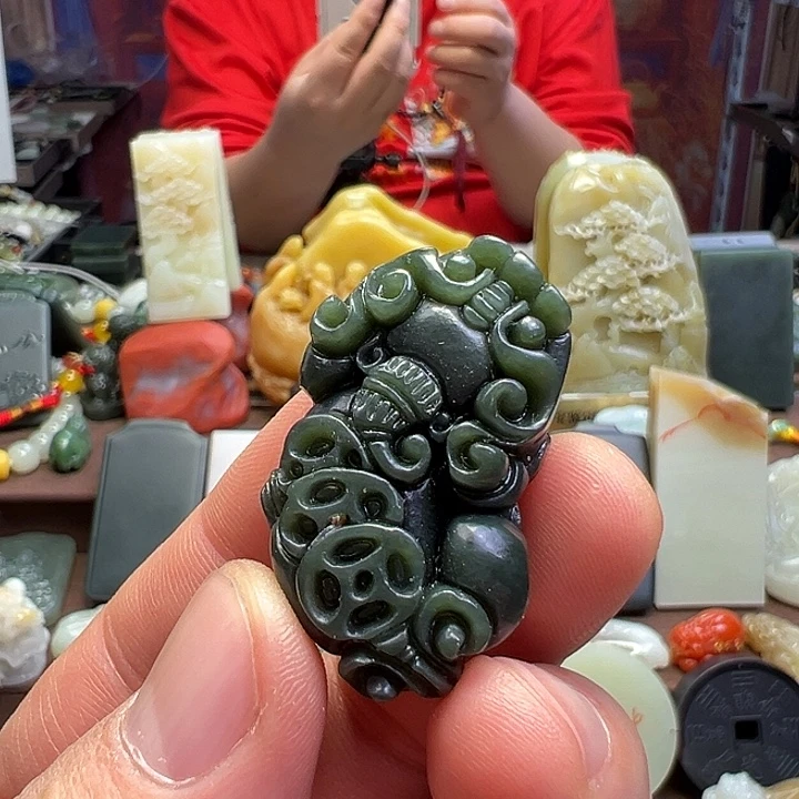 和田玉未镶嵌颈饰貔貅可以做吊坠貔貅手绳手串