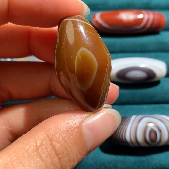 未镶嵌玛瑙/玉髓珠宝奇石